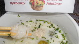 Суп сырный с фрикадельками и кедровыми орешками