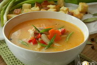 Сырно-томатный суп на курином бульоне