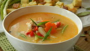 Сырно-томатный суп на курином бульоне