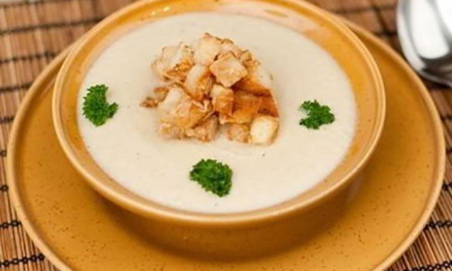 Рецепт сырный суп из лесных грибов с крутонами