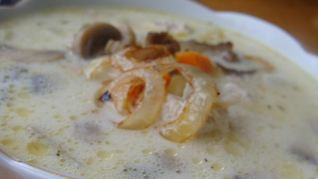 Сырный суп на основе лукового