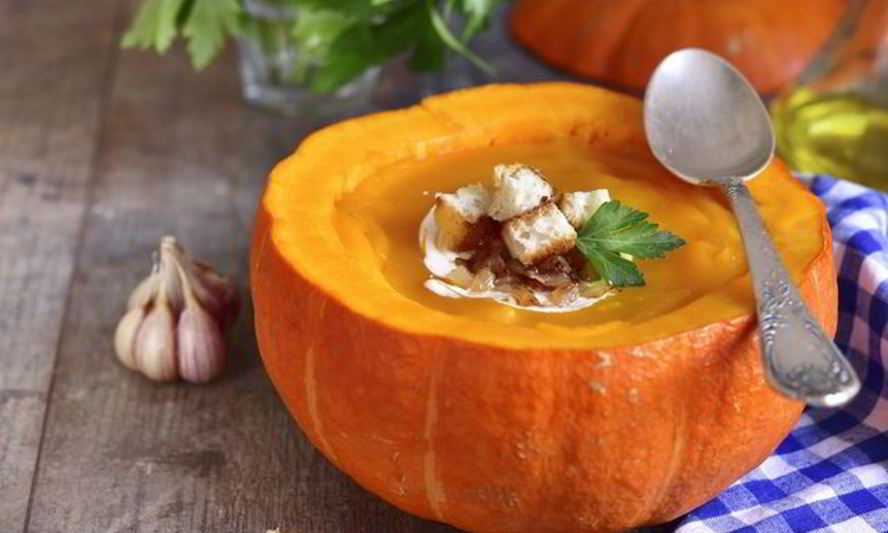 Рецепт сырный суп-пюре из тыквы с гренками