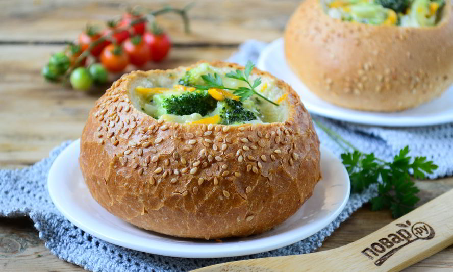 Рецепт сырный суп с брокколи в булочках