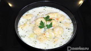 Сырный суп с кукурузными клецками