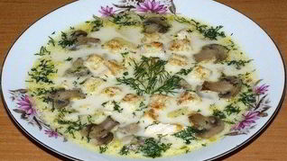 Сырный суп с куриным филе и шампиньонами