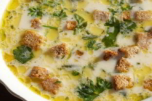 Сырный суп с сухариками