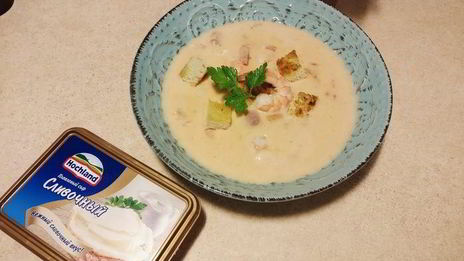 сырный суп с томатами и креветками