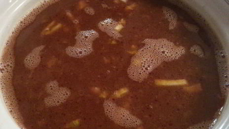 томатно-фасолевый суп с креветками