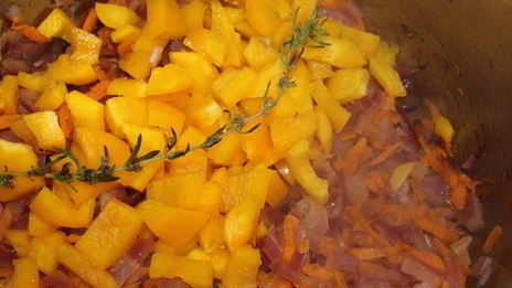 томатный суп из печи с базиликом