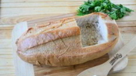 томатный суп в хлебе ежик