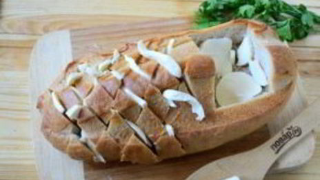 томатный суп в хлебе ежик