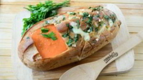 томатный суп в хлебе ежик