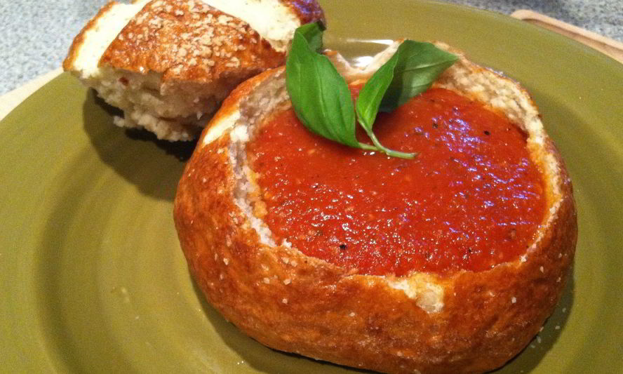 Рецепт томатный суп в хлебе