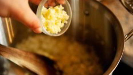 томатный суп в хлебе