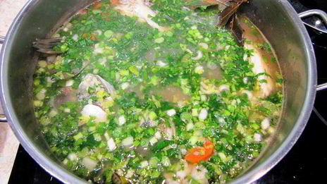 уха из головы и хвоста