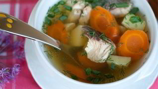 Уха из горбуши со свежим сельдереем