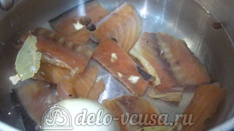 уха из хребтов семги