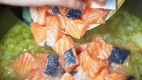 уха из красной рыбы со сливками