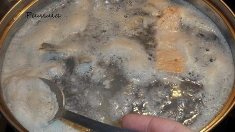 уха из щучьих голов с икрой