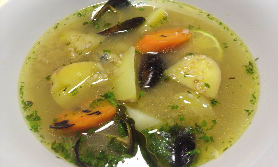 Рецепт уха из судака с беломорскими мидиями