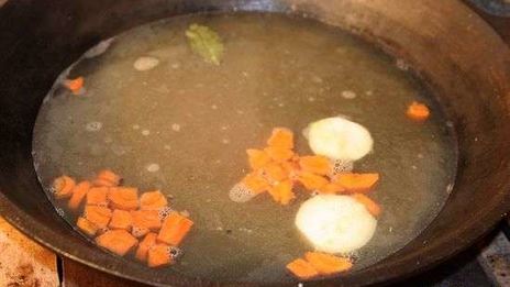 уха с речной рыбы