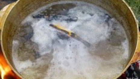 уха в казане