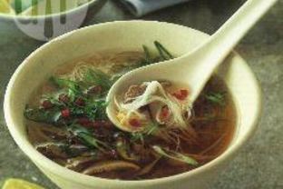 Вьетнамский суп Фо Бо с лапшой