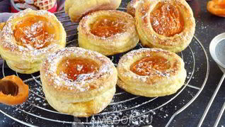 Абрикосовые слойки