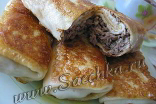 Блинчики, фаршированные мясом и чесноком