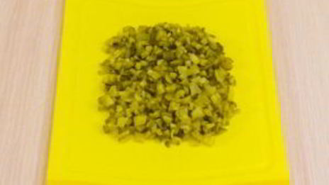 блины, фаршированные куриным филе, грибами и сыром