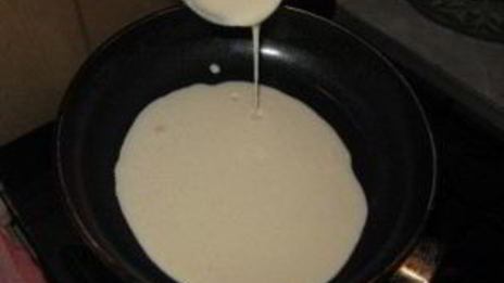 блины на кислом молоке тонкие с дырочками