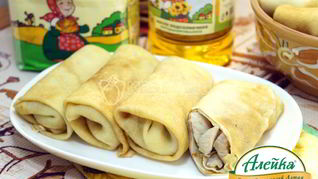 Фаршированные блины с курицей и грибами