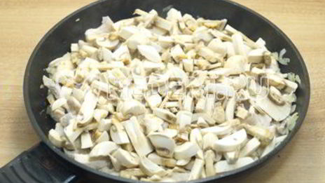 фаршированные блины с курицей и грибами