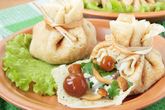 Мешочки из блинов, фаршированные грибами и куриным фаршем