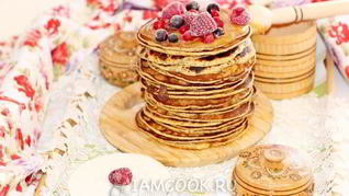 Панкейки с хурмой и маком