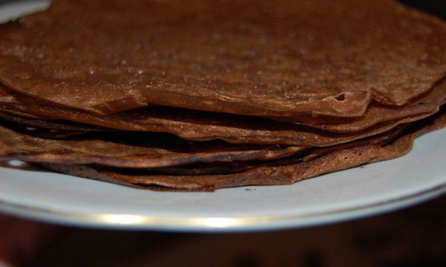 Рецепт шоколадные блины к масленице