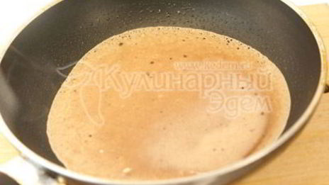 шоколадные блины с творогом и клубникой