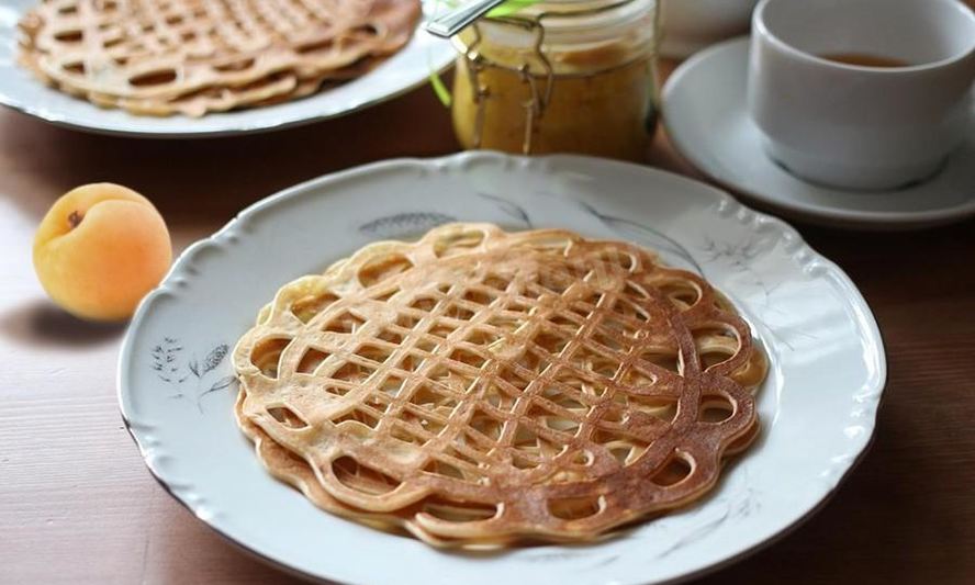 Рецепт тонкие ажурные блины на кипятке