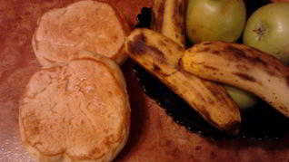 Булочки дрожжевые с бананом и яблоком