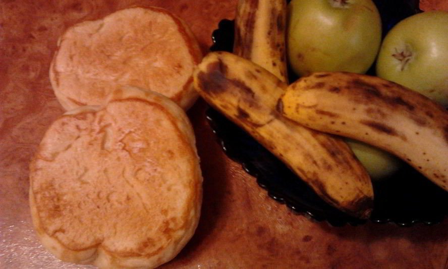 Рецепт булочки дрожжевые с бананом и яблоком