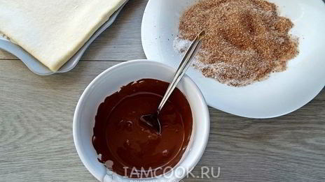 булочки с бананом и шоколадом