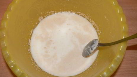 булочки с брусникой, клубникой и штрейзелем