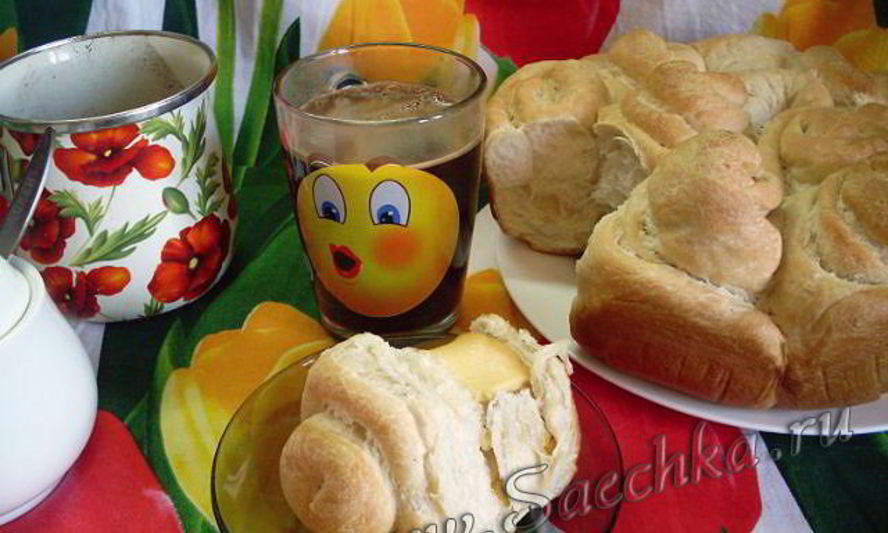 Рецепт булочки с колбасным сыром