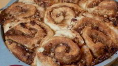 булочки с корицей и орехами