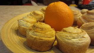 Булочки с корицей из слоеного теста