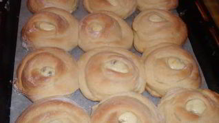 Булочки с творогом и изюмом