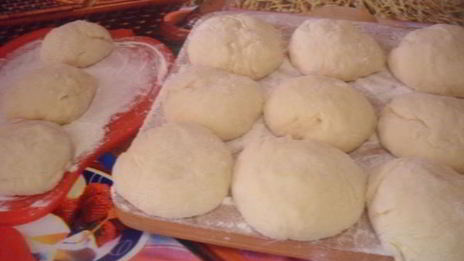 булочки с творогом и изюмом