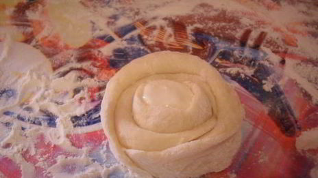 булочки с творогом и изюмом