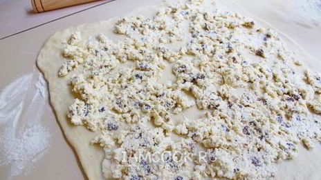 булочки с творогом в сметанной заливке