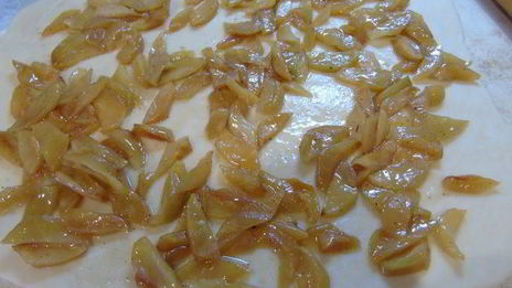 булочки с яблочной начинкой